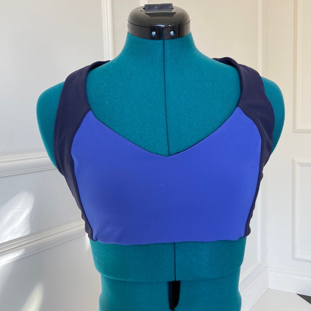 Lululemon Sports Bra l Blue and Dark Blue